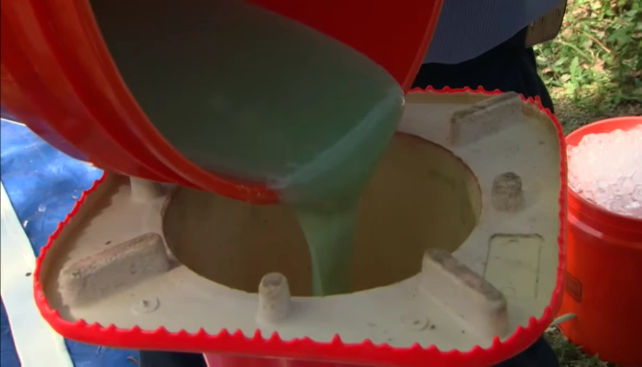 Adding fluid into a burst pipe – temporary burst pipe fix
